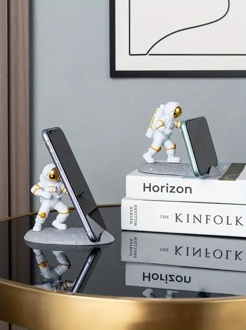Astronaut Mobile Phone Stand Holder Spaceman Desk Decoration Smartphone Bracket Home Ornaments For iPhone 15 14 Samsung Xiaomi