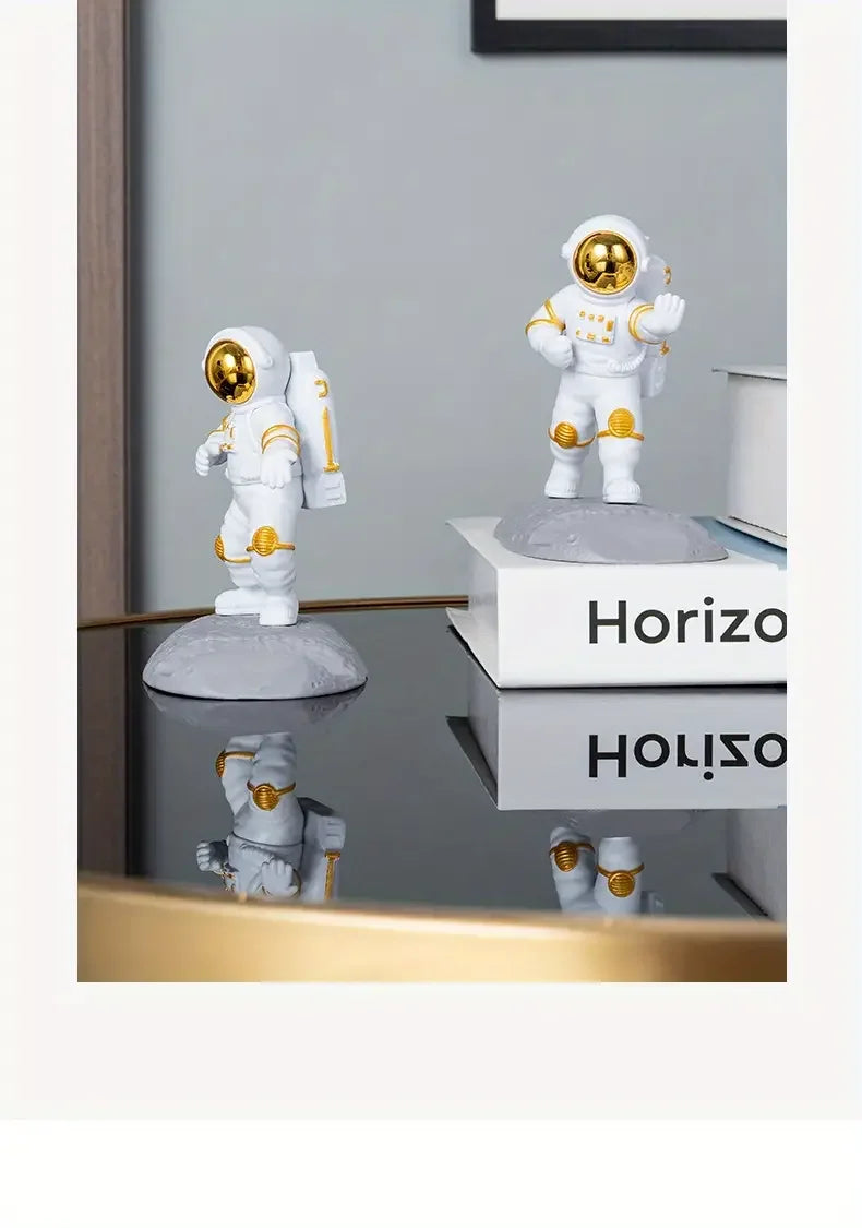 Astronaut Mobile Phone Stand Holder Spaceman Desk Decoration Smartphone Bracket Home Ornaments For iPhone 15 14 Samsung Xiaomi
