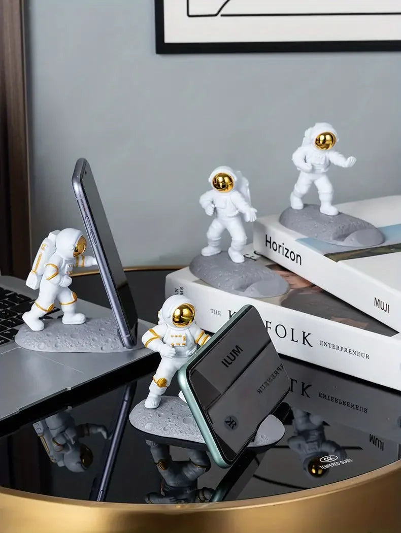 Astronaut Mobile Phone Stand Holder Spaceman Desk Decoration Smartphone Bracket Home Ornaments For iPhone 15 14 Samsung Xiaomi